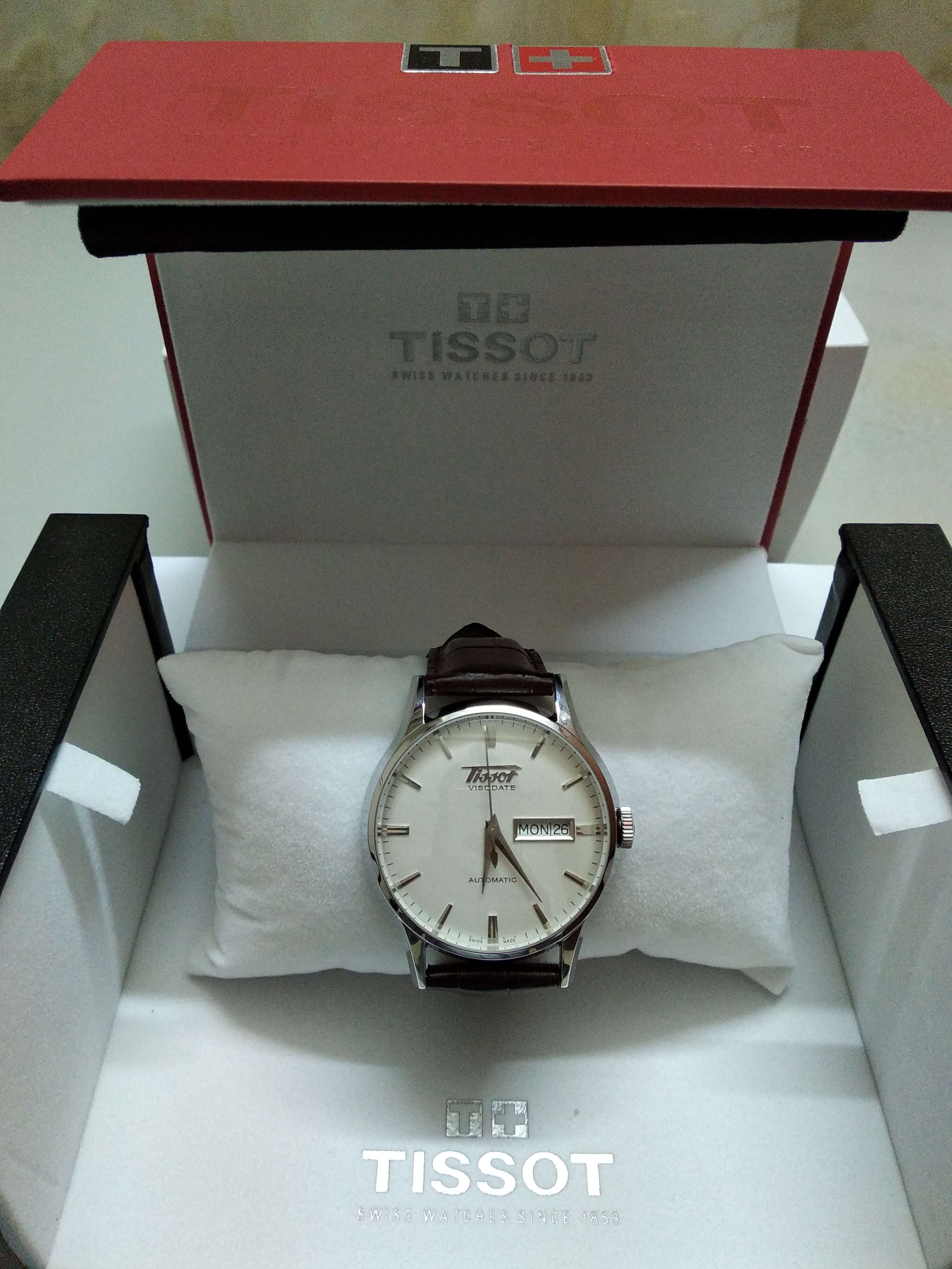 Tissot Visodate watch inside box