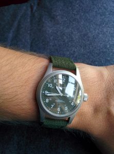 Hamilton Khaki Field Officer Handwinding H69419363 Review