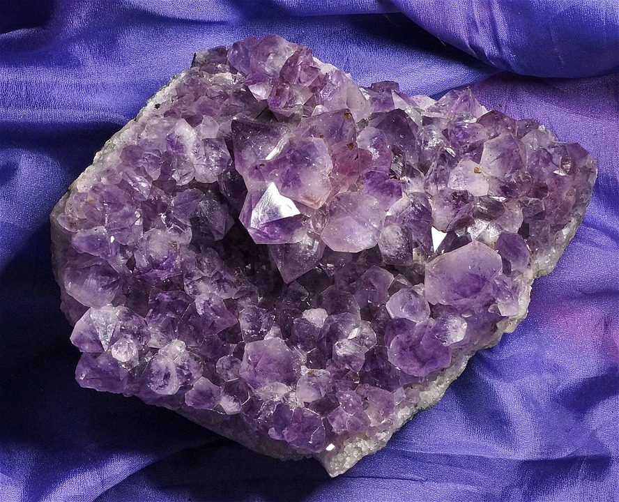what is quartz - amethyst