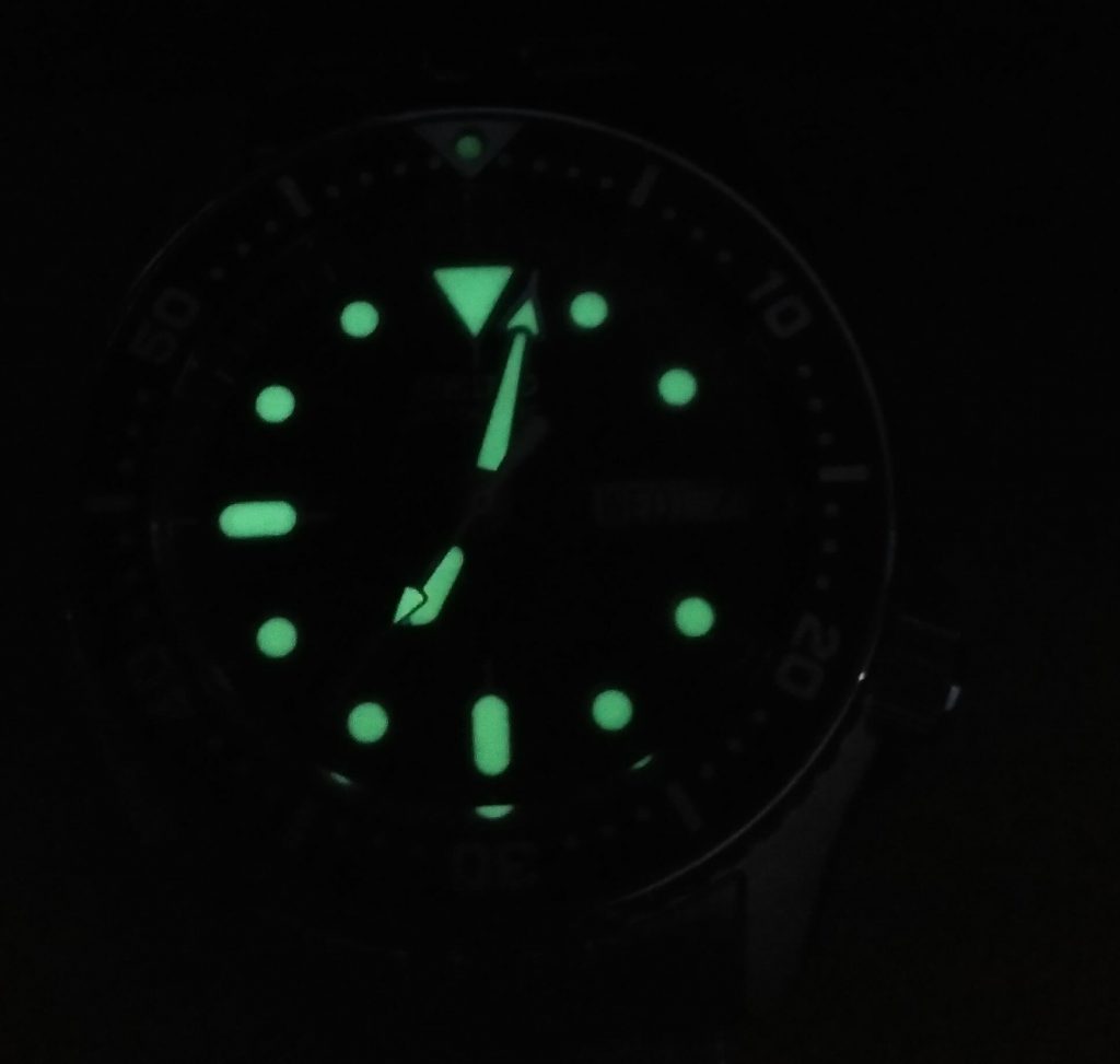 Seiko SKX013 Lume Shot